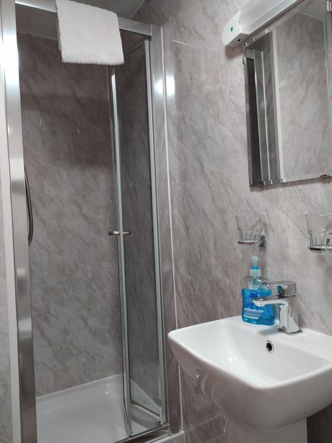 Frosty Towers Bed & Breakfast Llandudno Luaran gambar