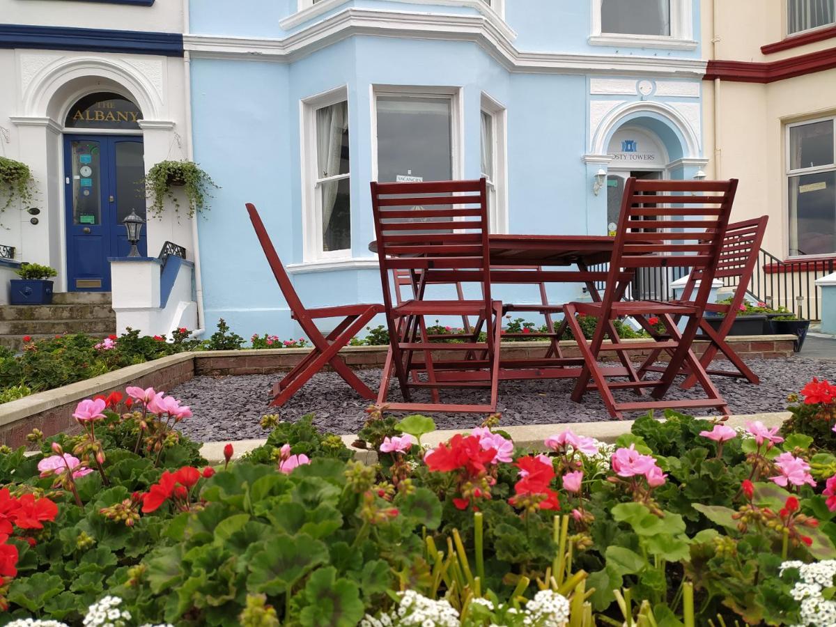 Frosty Towers Bed & Breakfast Llandudno Luaran gambar