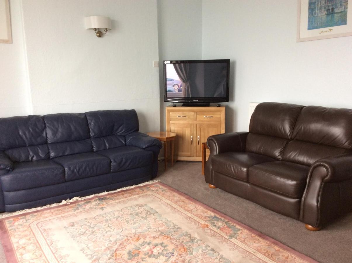 Frosty Towers Bed & Breakfast Llandudno Luaran gambar