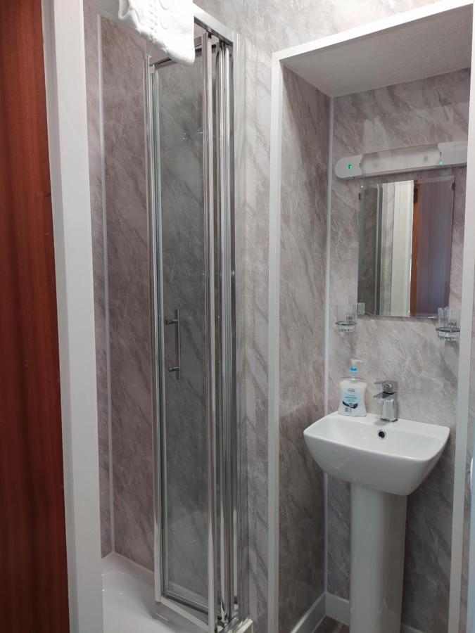 Frosty Towers Bed & Breakfast Llandudno Luaran gambar